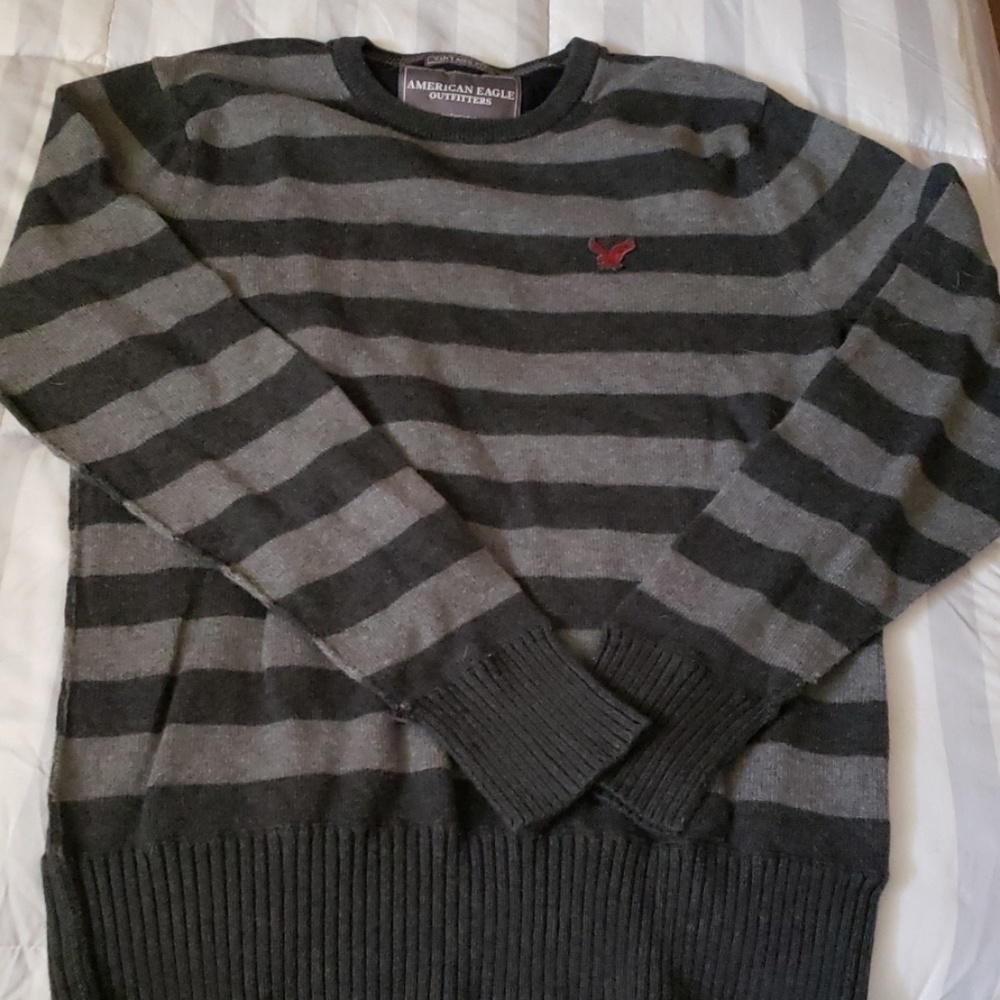 AE Men's sweater.
